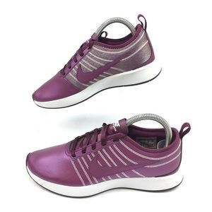 Women's Nike Shoes - New Without Box